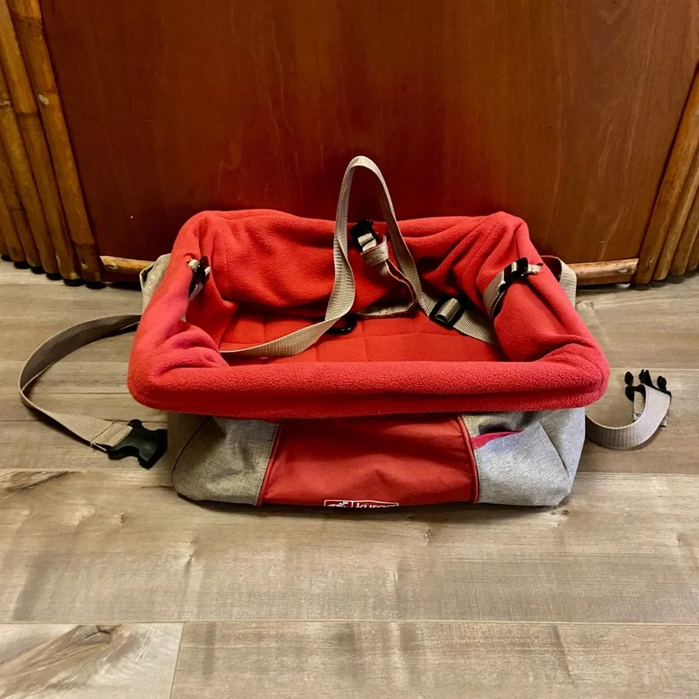 Kurgo Heather Dog Booster Seat with Red